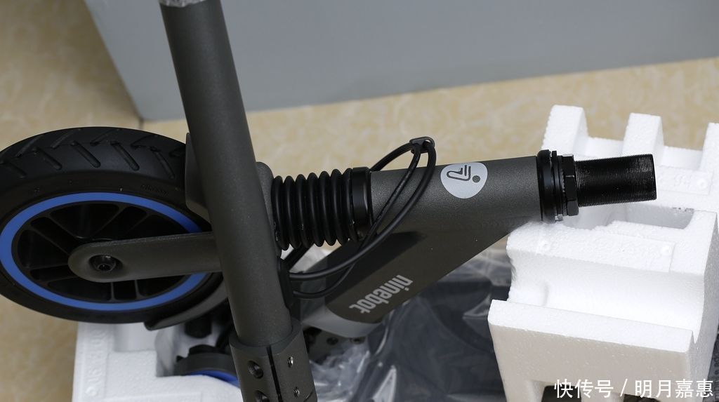 车把|女儿的暑假礼物，性能和安全都在线九号儿童电动滑板车E10体验