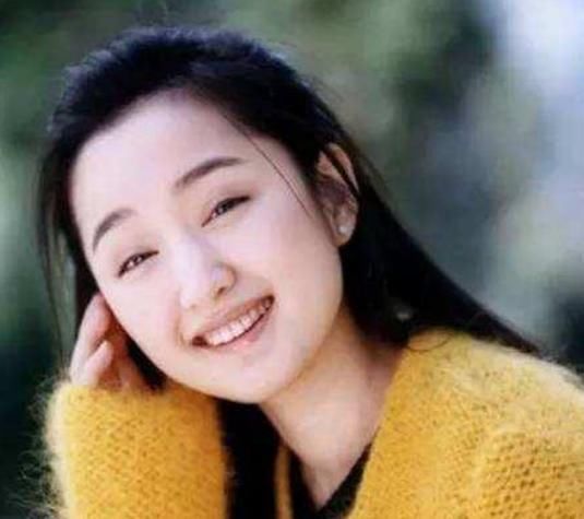 女性|50岁还不老的女性,通常具备4个特点,若你也有,说明还很年轻!