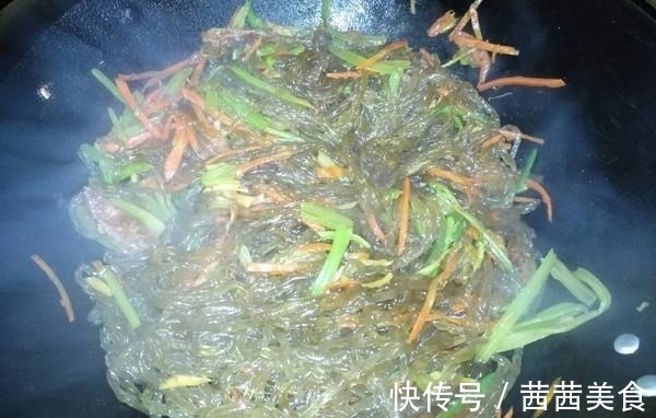 食物|媳妇晚饭不吃主食，常吃这种食物，1个月瘦10斤，早起准时排宿便