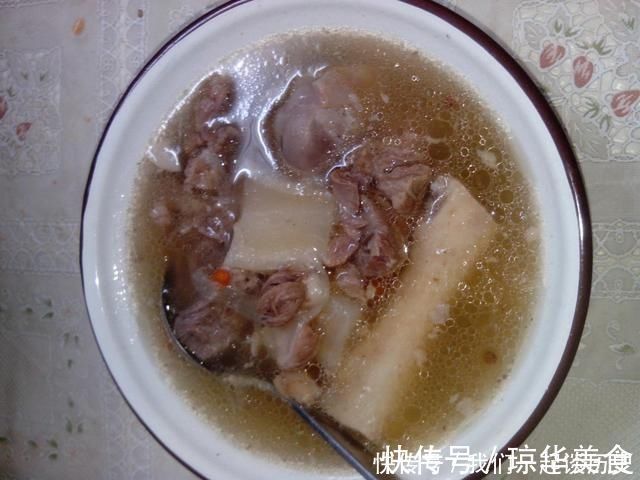 吃肉|5岁女娃不长个，医生痛斥家长无知害苦了娃，别再吃这些食物了