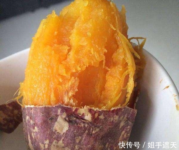 红薯|蒸红薯时,锅里加水就错了,教你一种新吃法,做出来比烤红薯还甜