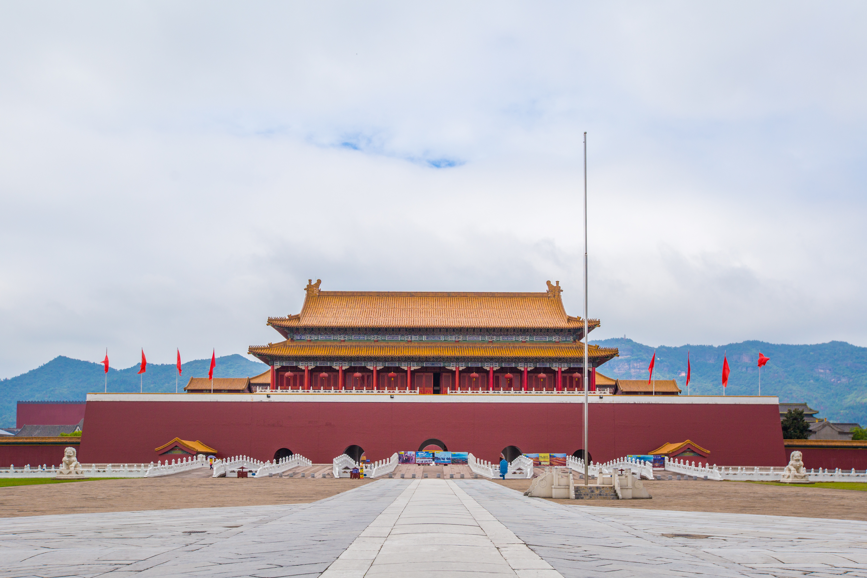 宋城千古情|浙江最成功的两个人造景区，年赚2亿，为何票价高还趋之若鹜