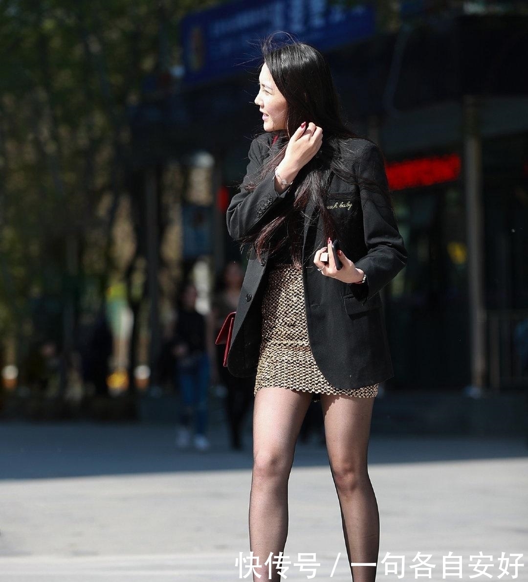 妹子|穿黑色高筒袜的长腿妹子,就是这么会撩