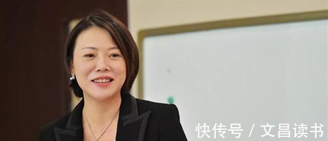 捐款|碧桂园女总裁杨惠妍:嫁清华才子,国内捐款60亿,行事低调