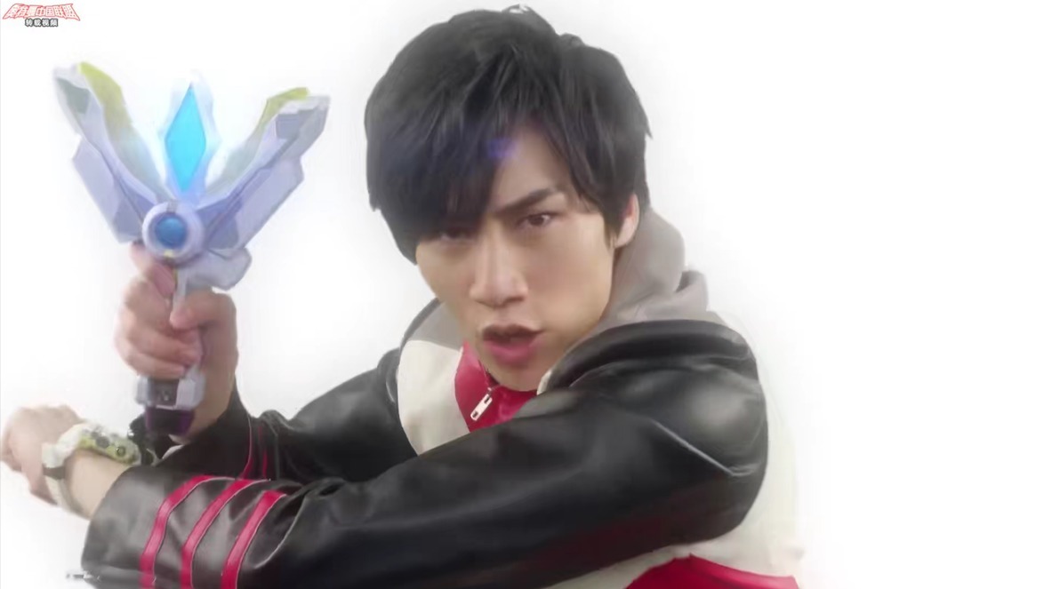 《特利迦奥特曼》推出预告,山寨神光棒,连演员也像大古