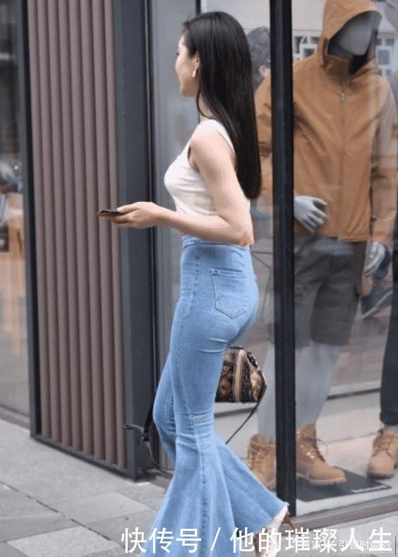 “国足小腿”小姐姐穿上“喇叭裤”,气质惊人