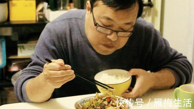 为啥很多饭店把芹菜炒杏鲍菇当做招牌菜试着炒一次，真能吃上瘾
