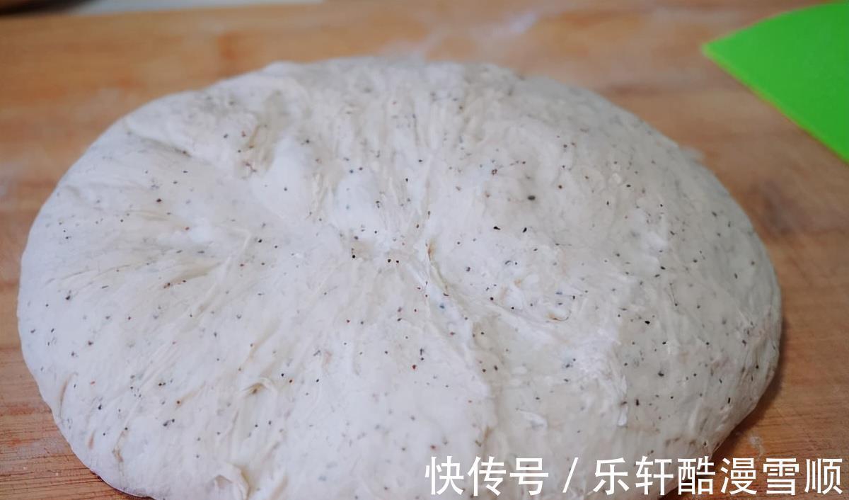 不吃后悔系列茶香浓郁的红茶奶酥,最适合闲暇时刻吃的小甜点