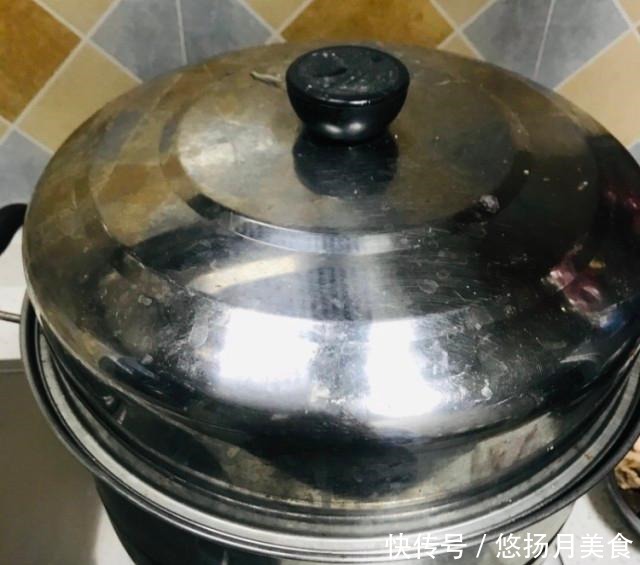 香嫩的日本豆腐蒸虾仁,美味可口!