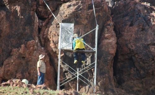 考察|国外牧民发现汉文石刻,中国专家赶赴考察,末了才知道汉军的可怕