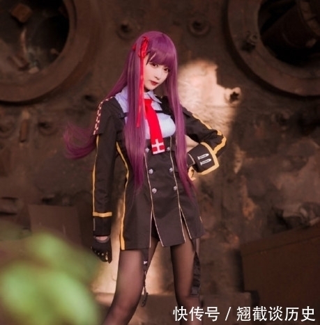 小姐姐|少女前线神级cos,小姐姐跪地的瞬间,网友:孩子名字都想好了