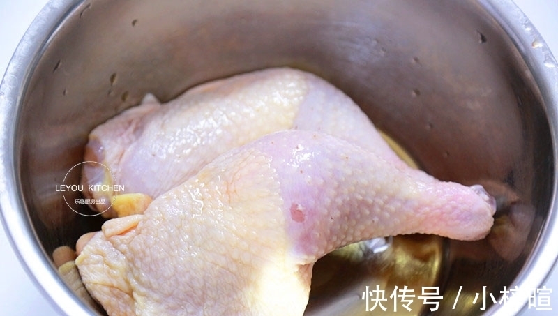 滋味|蒸出来的美味，又鲜又嫩的鸡腿吃法，一滴油没放，清淡有滋味