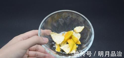 橘子皮放到白醋里泡一泡,真是厉害,一年能省几百元,都学学吧