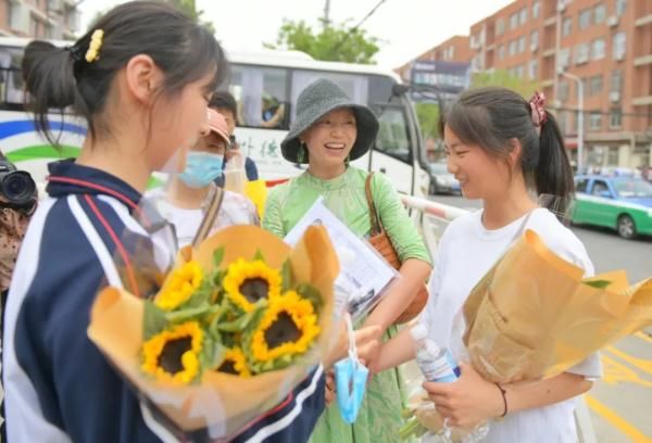 德州|加油，莘莘学子！直击高考首日，德州3.4万余考生考场逐梦