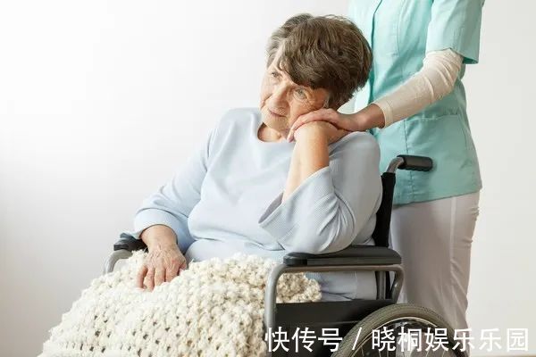 合谷穴|5个部位爱出汗,当心身体出问题,其中一个是中风前兆!