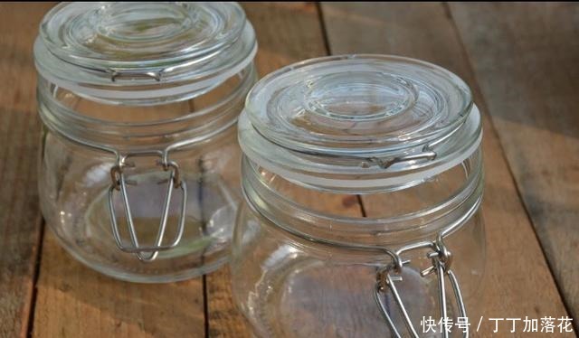 做法|腌制腊八蒜时,用陈醋还是白醋大厨教你正确做法,简单好掌握