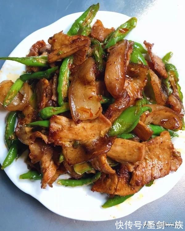 男人都喜欢的12道经典下酒菜，有了这些能多喝二两，记得收藏哦