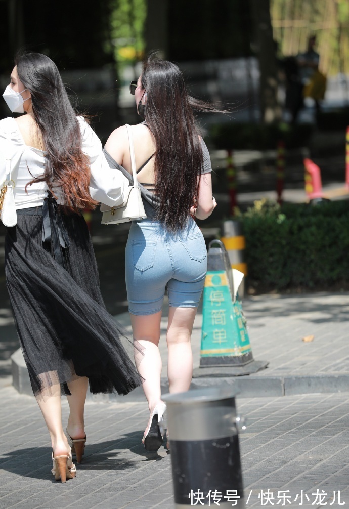 紧身|微胖女生的夏日穿搭，休闲随性的牛仔短裤，让造型轻松变好看！