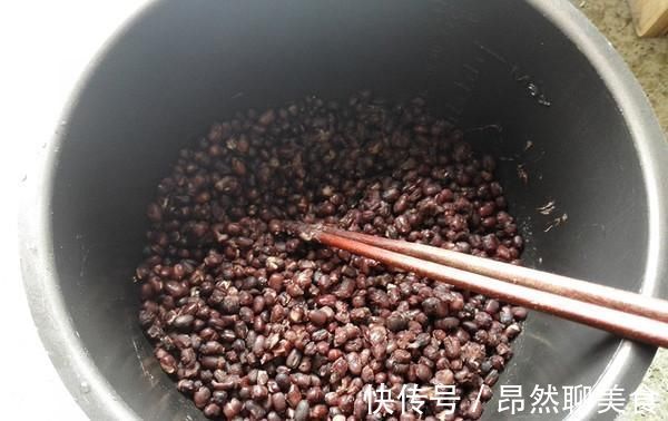 红小豆|红豆和“它”是绝配,隔三差五吃,补充胶原蛋白,毛孔紧致显年轻