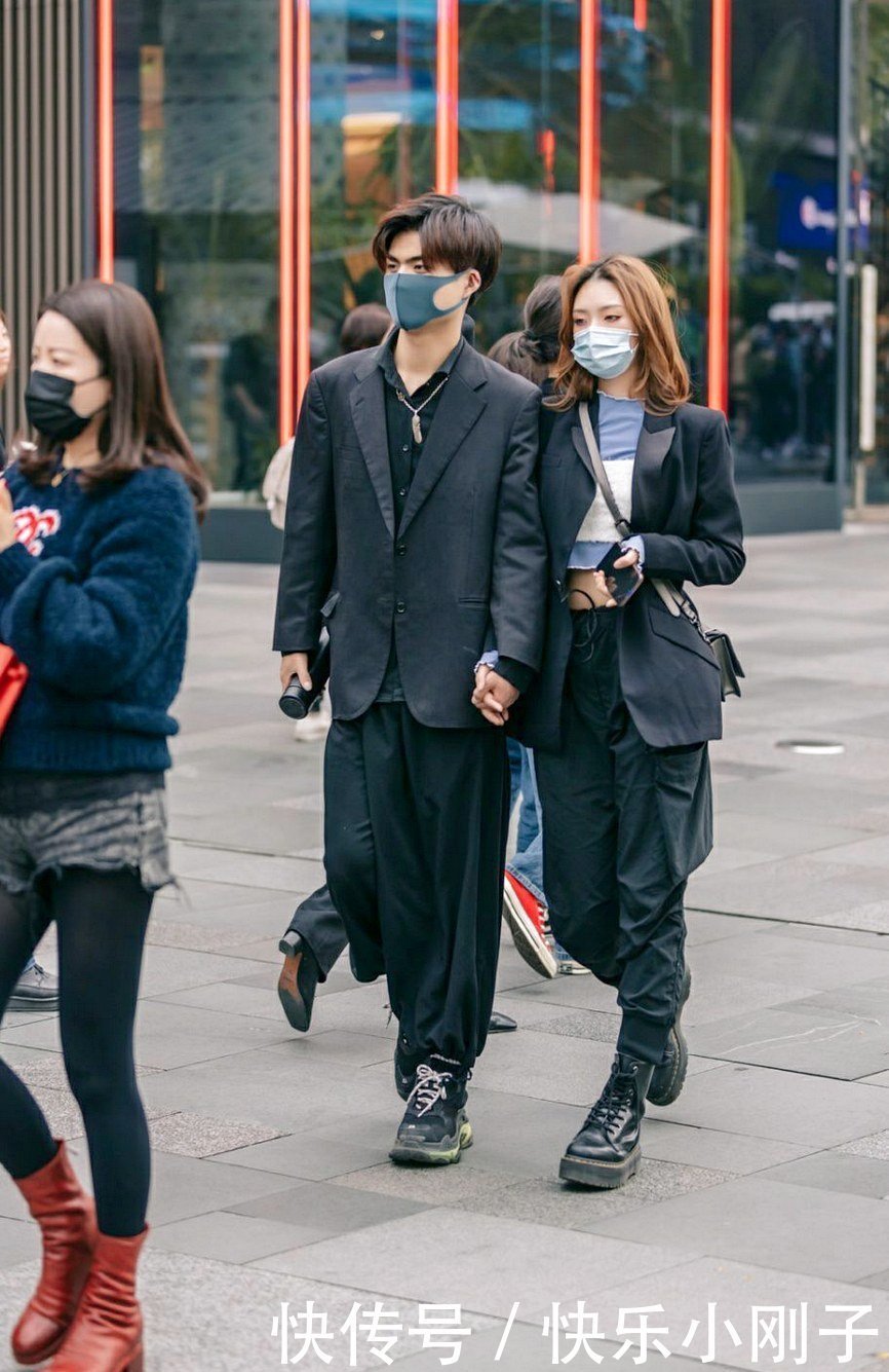 没有长裤的冬天是不完整的,温暖又时髦的长裤来了,抓紧安排上