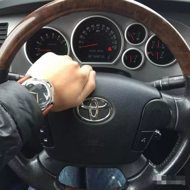 仪表不凡说表:关于腕表佩戴的八个不