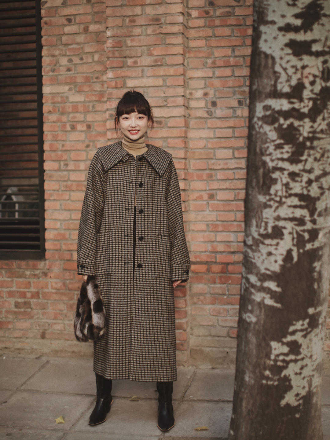 长筒靴|有品味的女人都穿什么大衣?看完潮人示范你就知道了,百搭还显瘦