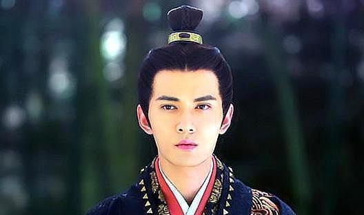 得罪邻居丢皇位,这两个历史故事告诉你出来混,迟早要还的