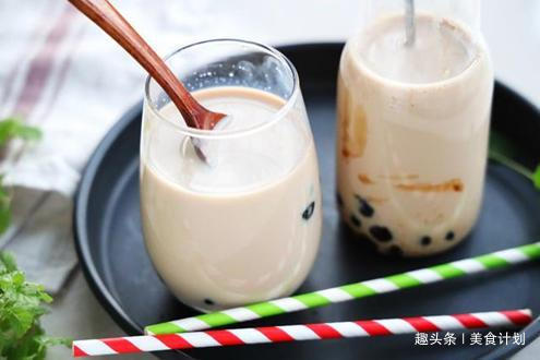 牛奶别总直接喝,在家轻松做特色美食,味道香醇可口,孩子的最爱