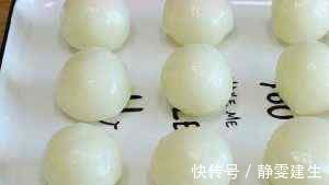 面包|它是我做过最简单的糕点，不用发面，不用烤箱，比蛋糕面包还好吃