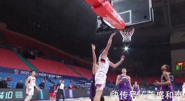 兰兹博格|119比111!CBA神奇一战,两度加时,兰兹博格大爆发,创2大纪录!