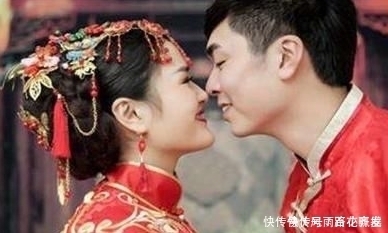 中国“最穷婚礼”走红，新郎现场抹眼泪，网友中国好媳妇