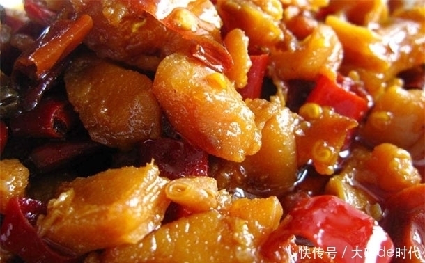 冬天|孩子最馋的“爽口菜”,香辣滑嫩,滋滋冒油,一口一个吃着香