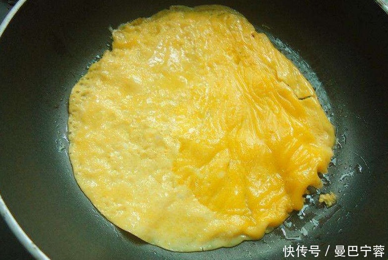 3个鸡蛋2个杏鲍菇,1周给孩子吃2次,补钙补铁比骨头汤还强