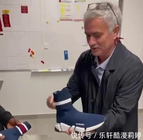 教练组|刚给小将买完鞋,又请教练组吃大餐,老穆这下该怎么跟鸟婶儿交差