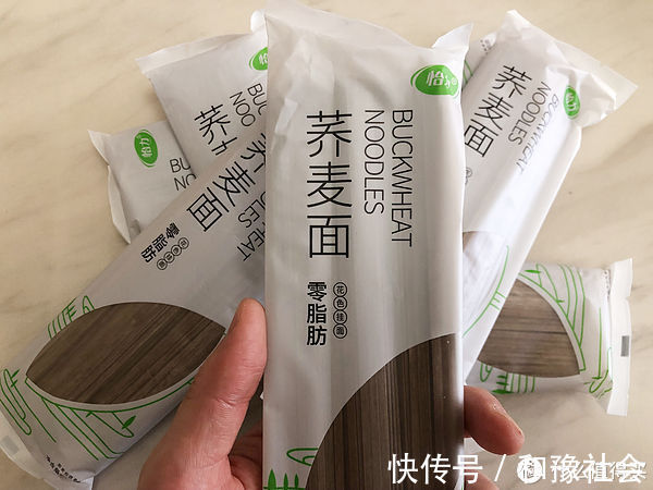 燕麦|馋嘴星人的小秘密,这些食物好吃且不易发胖,值得囤入