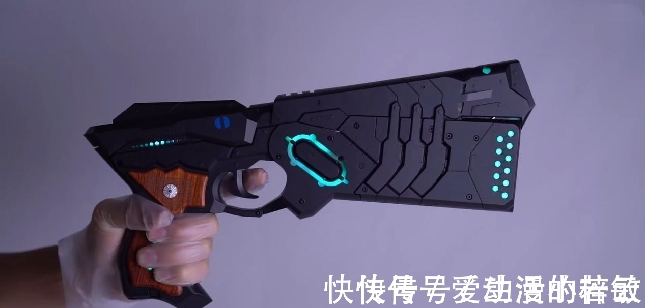 次元饭君|UP主测评20万日元玩具,讲解触犯粉丝雷区,评论区直接沦陷?