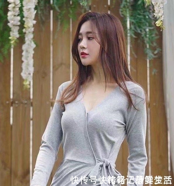 灰色棉布睡衣,系带大方得体,让爱人看得直眼