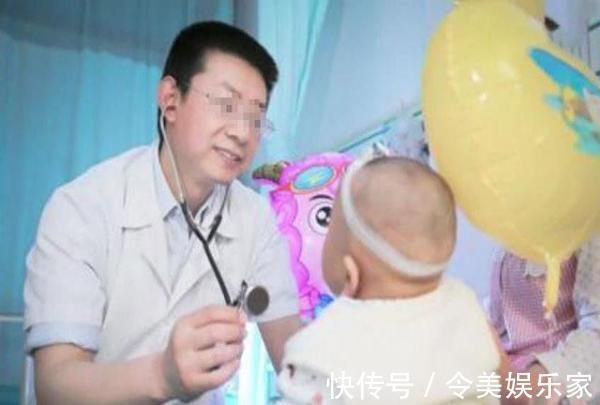 咋回事|7个月宝宝肚脐肿大险丧命,送医检查后,丈夫怒摔妻子手机,咋回事