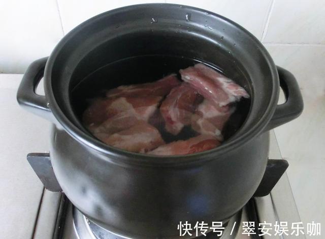 不管炖肉还是炖排骨，记住“3不要”，汤鲜肉香味道十足，没腥味