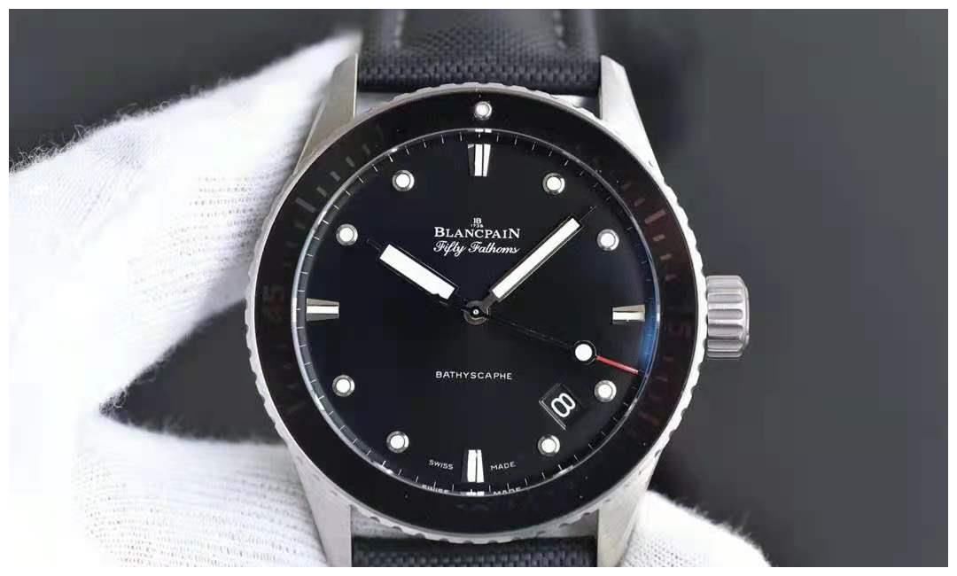 四五十岁的中年男戴什么手表比较有品位?这三款就不错