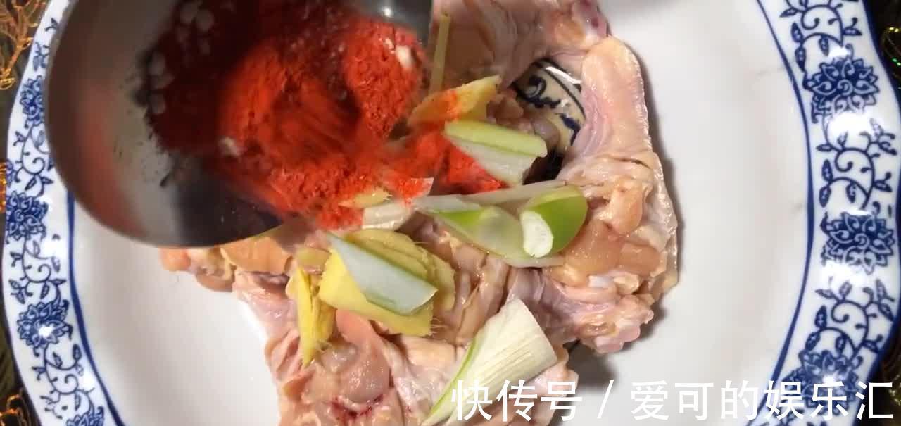炸鸡翅时,加上2种调味料,外脆里香风味独特,再也不去外头买!
