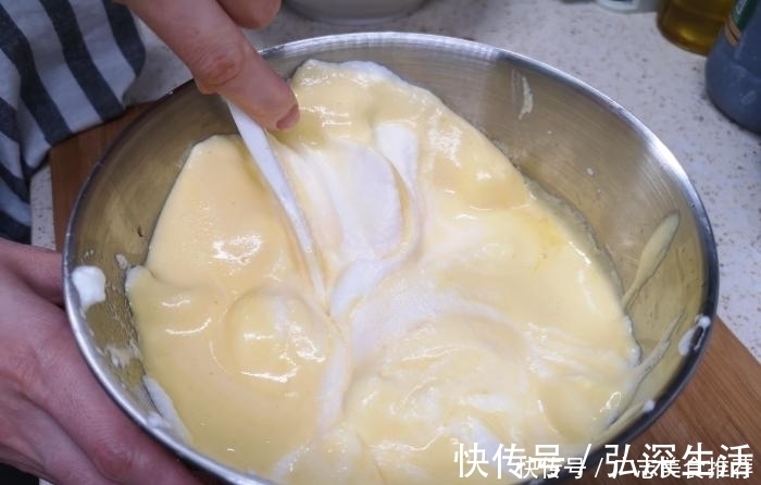 要点|做蛋糕时,蛋糕总是回缩还湿粘?谨记此5个要点,新手一次就成功