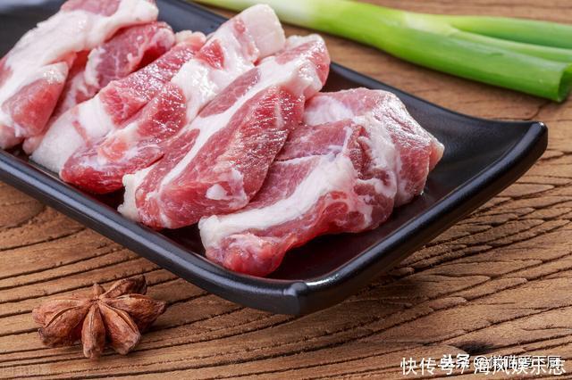 买猪肉时,懂行人专挑这3个部位,肉贩子:这人是行家