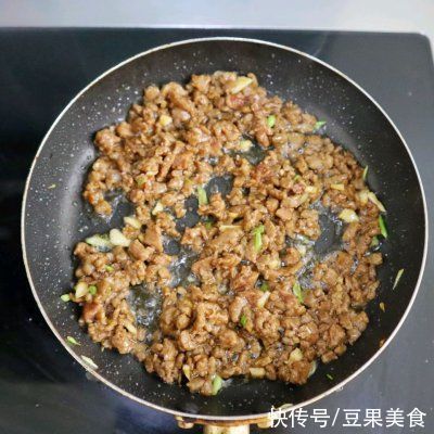 阳春白雪|这道鲜香滑嫩肉沫蒸蛋羹，每天吃都吃不够