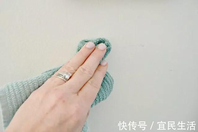 贴画|墙壁脏了不用重新粉刷,学会这几招,洁白如新~