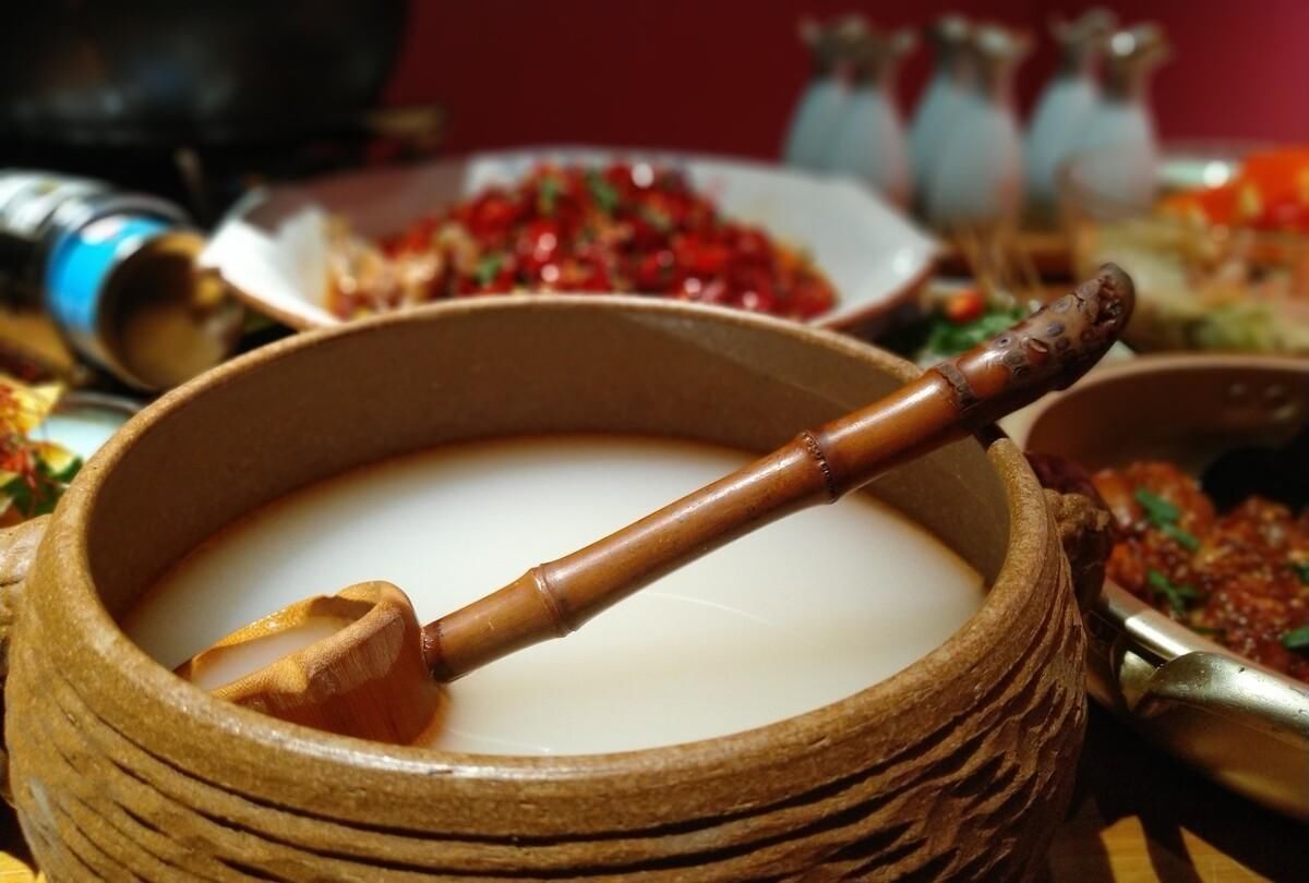 一把糯米,不到半个月,关节积液消了,腿不疼了,滑膜炎不攻自破