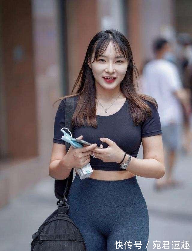 高腰|打底裤瞬间提升气场，看起来好像瘦了好多，还散发出运动休闲气息