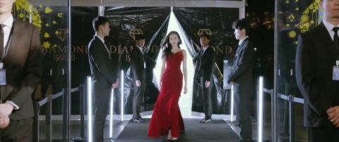 演员|开播4天就拿下8个冠军,迪丽热巴终于告别女演员的“尴尬”了?