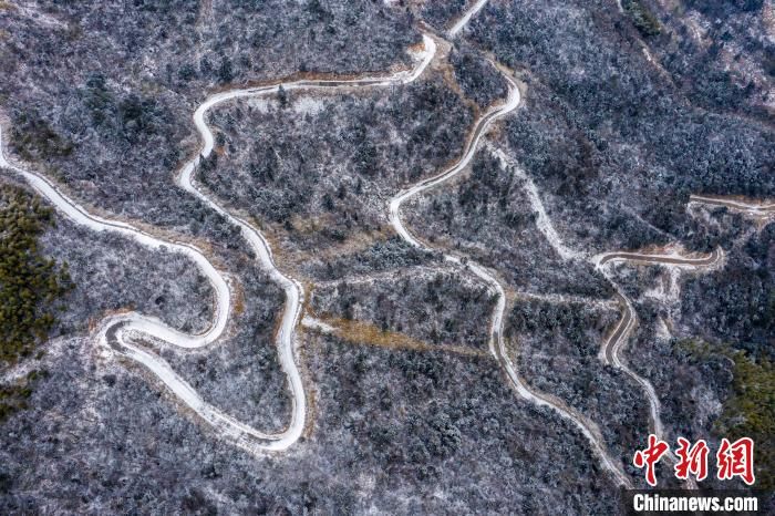 航拍江西武宁太平山雪景雾淞图 宛若冰雪王国