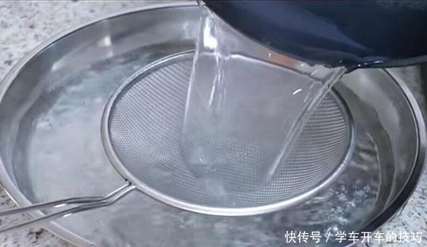 它是“天然骨胶原”，懂吃的视其为宝，可惜好多人把它当垃圾扔了！